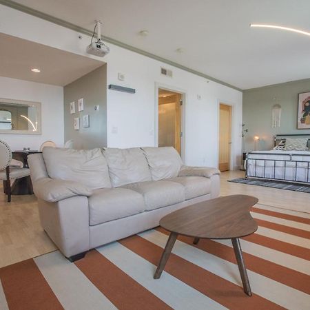 Designer Downtown Condo Suite - Splendid View Des Moines Kültér fotó