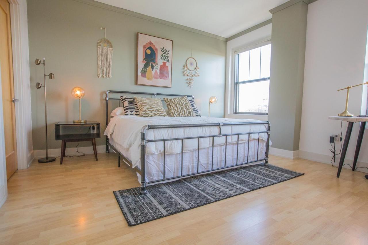 Designer Downtown Condo Suite - Splendid View Des Moines Kültér fotó
